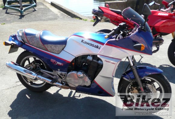 1985 kawasaki gpz 900 r photo